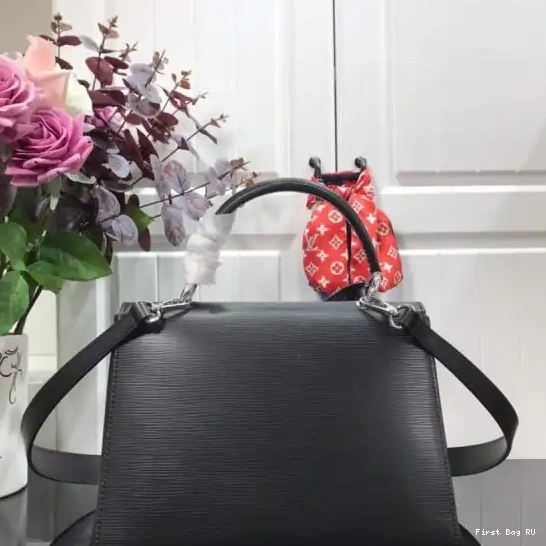First bag PM GRENELLE VUITTON LOUIS 0701